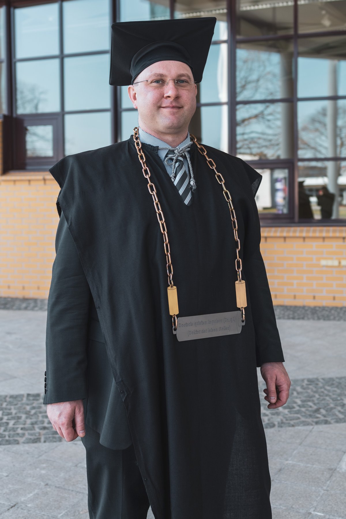 BTU Alumnus Thomas Rieder nach der erfolgreichen Disputation