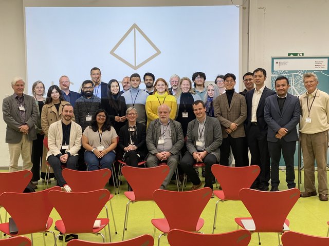 Gruppenfoto der Konferenzteilnehmenden.