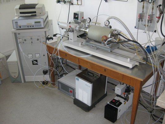 Dilatometer Netzsch 402 (bis 1700 °C, div. Atmosphären)