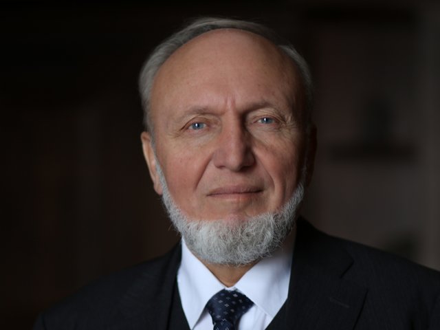 Porträtfoto von Prof. Dr. Dr. h.c. mult. Hans-Werner Sinn. Foto: Romy Vinogradova