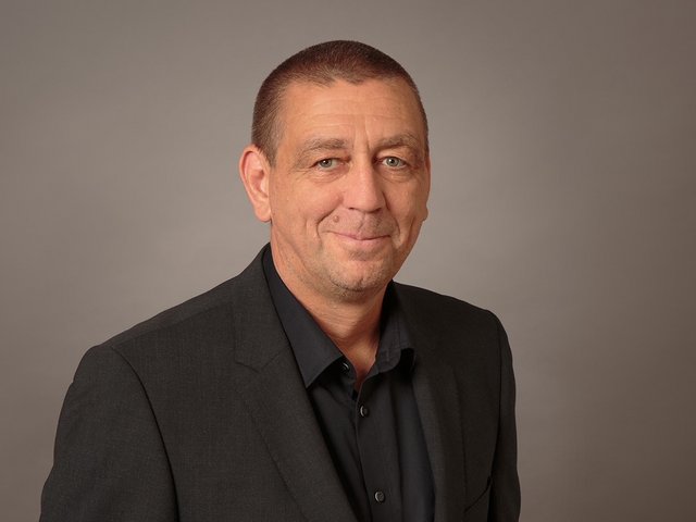 Dr. Jens Schöne