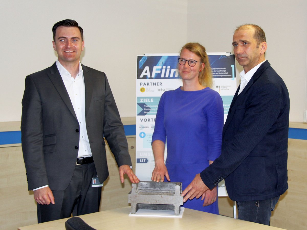 Die Teilnehmenden der Kick-Off-Veranstaltung Ronny Sembol (MCR), Leonie Liemich (Life and Technology) und Sebastian Fritzsche (BTU Cottbus-Senftenberg) v.li., Foto: LEAG