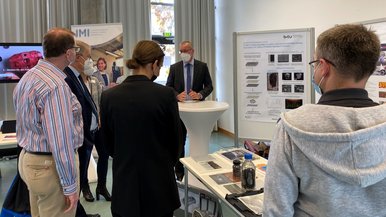 Exhibition tour of the university management