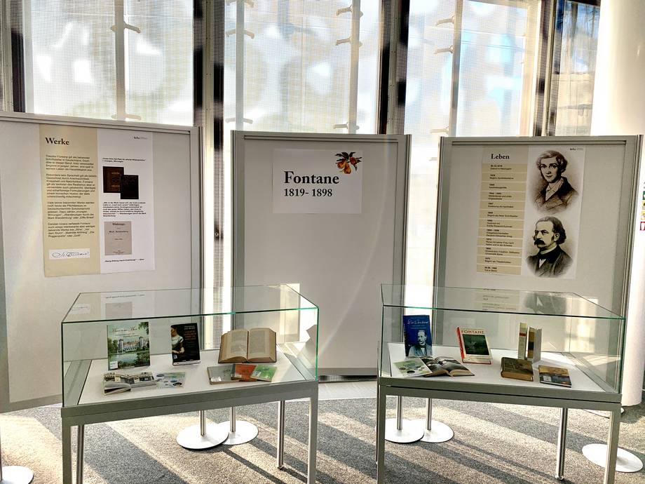 Fontane Ausstellung im 2. Obergeschoss des IKMZ Ausstellung von Werken von Theodor Fontane