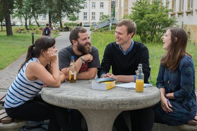 Betriebliche Gesundheitsförderung Studierende im Grünen