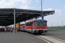 Zug -Verknüpfungsstation im öffentlichen Personenverkehr