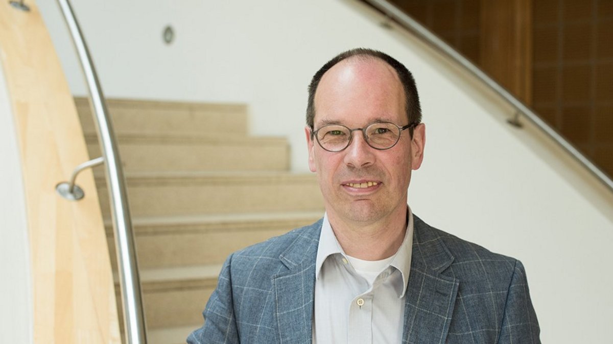 Prof. Dr. rer. pol. Stefan Zundel