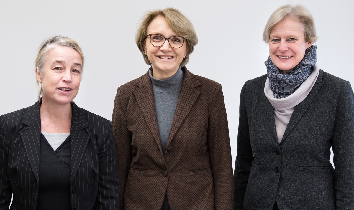 Die amtierende Präsidentin Prof. Christiane Hipp und die Vizepräsidentin Prof. Katrin Salchert begrüßten die französische Botschafterin Anne-Marie Descôtes an der BTU