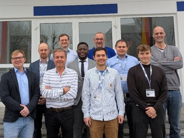 Gruppenfoto Projektbeteiligte des Projekts HeatCoatRoll