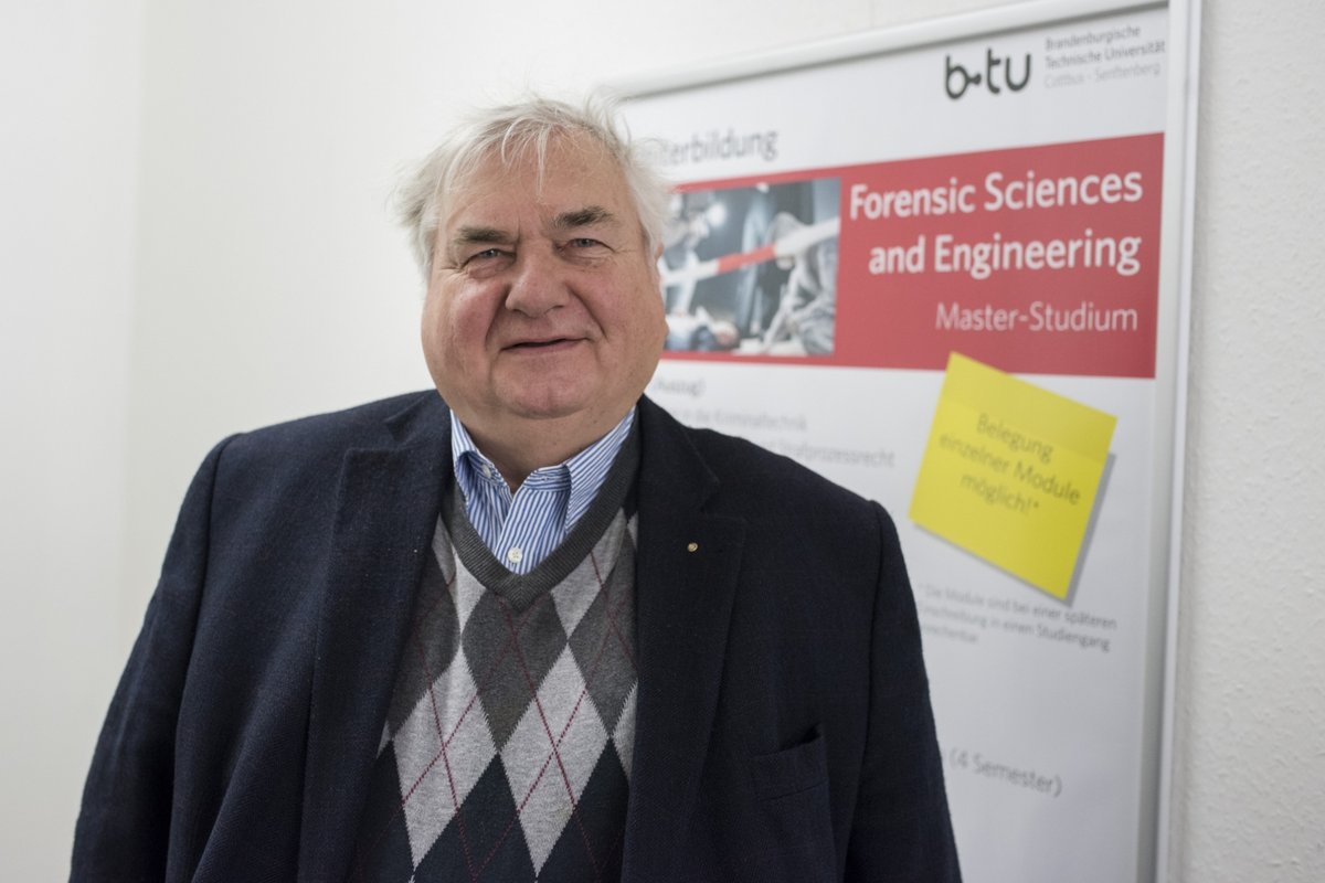 Der Referent der der aktuellen Ringvorlesung, Prof. em. Dr.-Ing. Wolfgang Spyra.