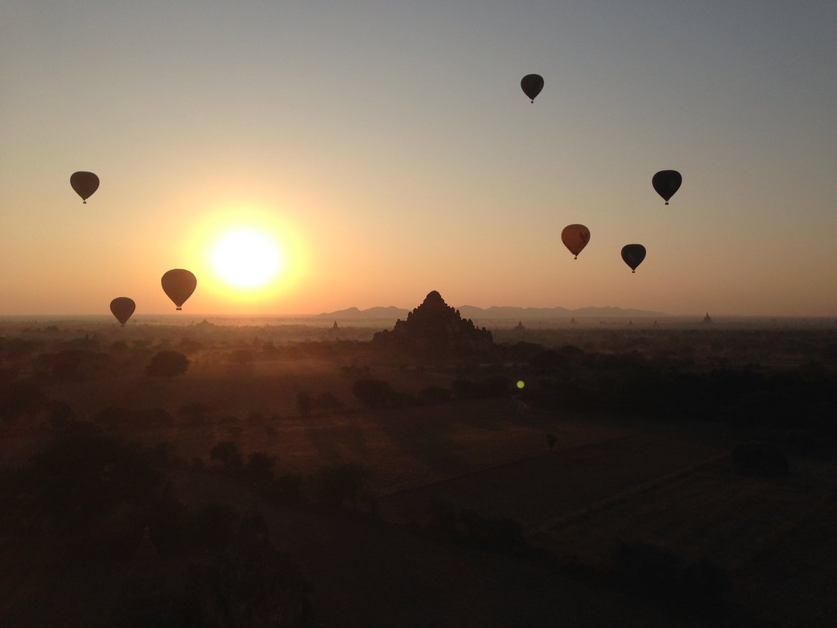 Sonnenuntergang über Bagan