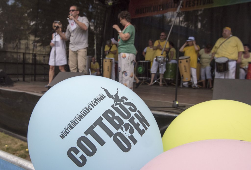 Luftballon mit der Aufschrift "Cottbus open"
