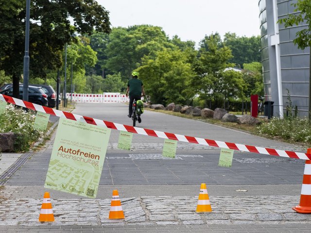 Für den Autoverkehr gesperrte Straße