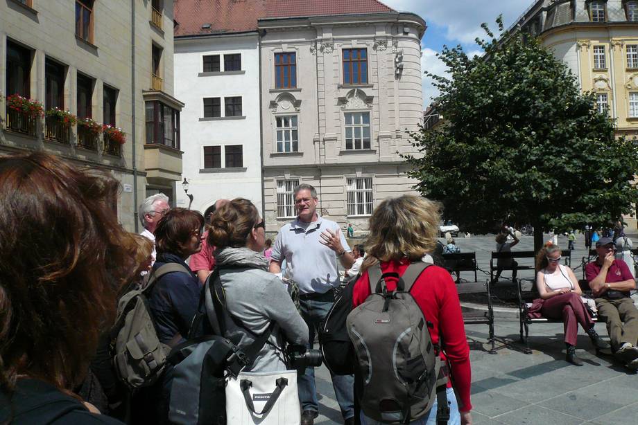 Gespräche in der Altstadt von Bratislava Gespräche in der Altstadt von Bratislava