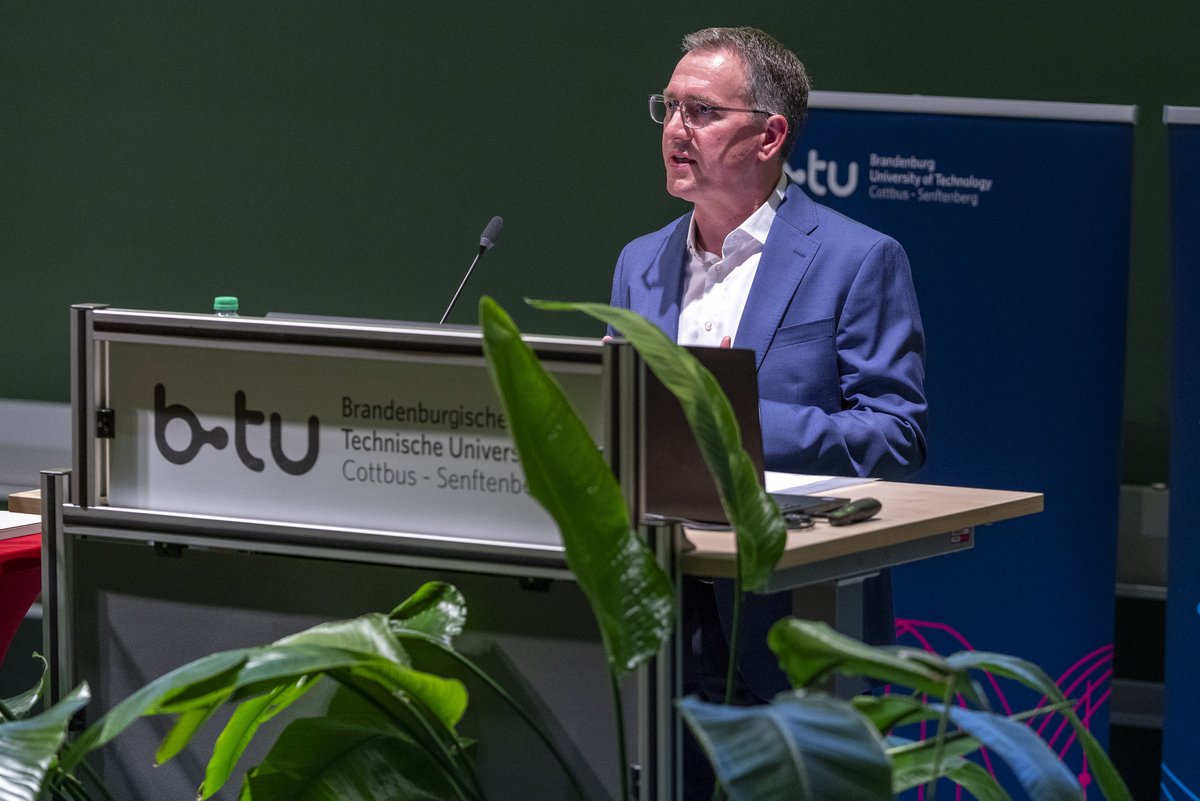 Vizepräsident für Internationalisierung Prof. Dr. Wolfram Berger