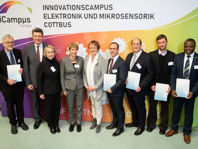 Gruppenbild der Projektpartner während der Auftaktveranstaltung
