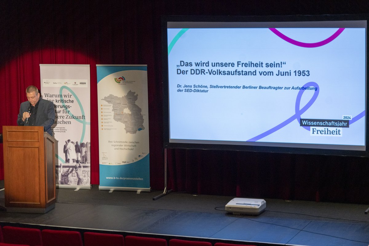 Dr. Jens Schöne 