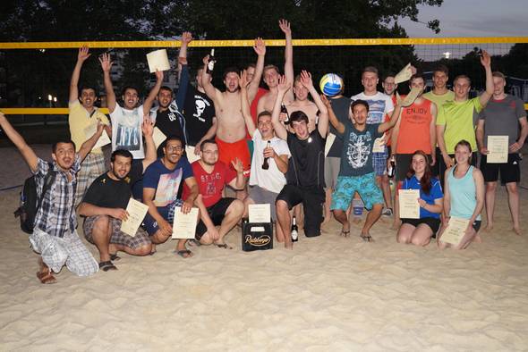 Siegerehrung nach einem Beachvolleyballturnier am Studienort Senftenberg