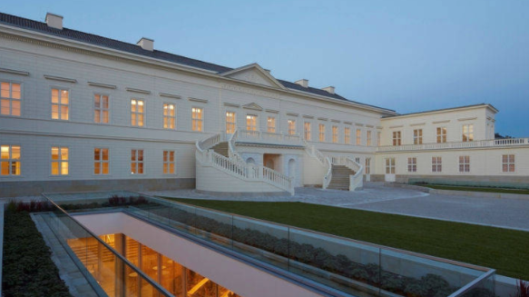 Blick auf den Innenhof von Schloss Herrenhausen; Termin 09.02.2017 ab 20:30 Uhr; Ort Schloss Herrenhausen