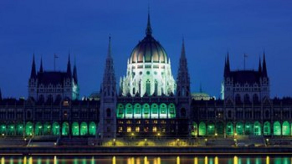 Ein Bild mit dem Link zur Erfahrungsberichte der Studierende, die in Ungarn Austauschstudent/-in waren