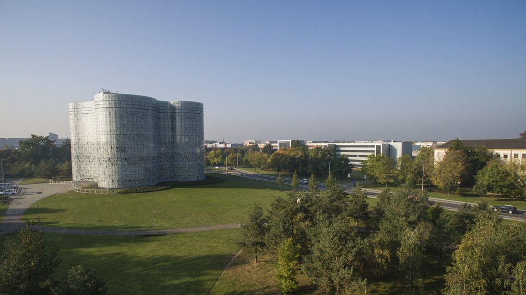 Panorama Bild mit IKMZ und Hauptgebäude - Link ins Intranet