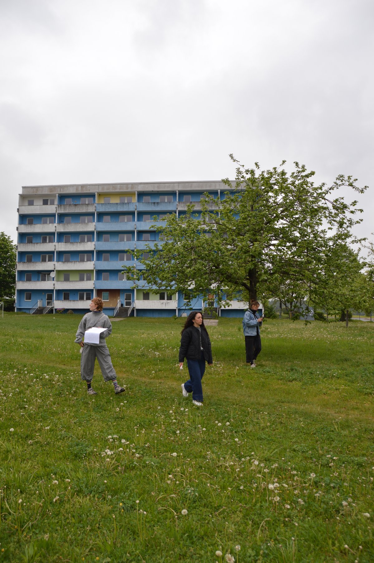 Students out and about in the Olbersdorf residential area