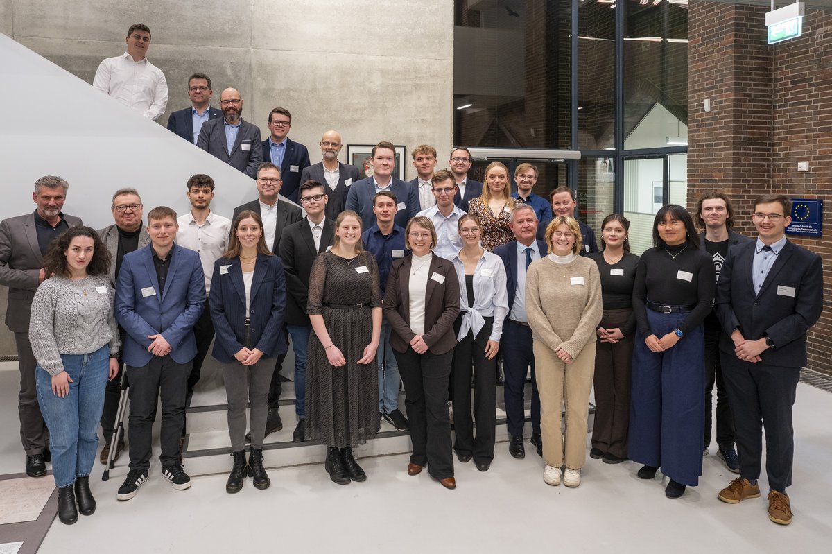 Gruppenbild bei der Verleihung der Stipendien