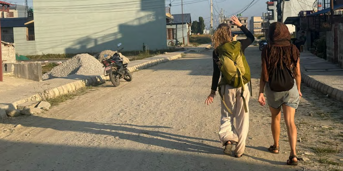 2 Frauen beim Wandern