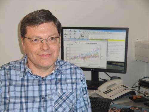 Dissertation vs thesis image