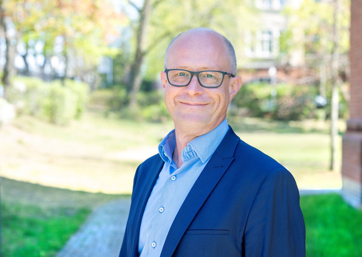 Porträt Prof. Jens Riedel