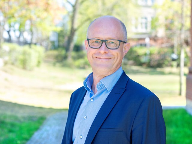 Porträt Prof. Riedel