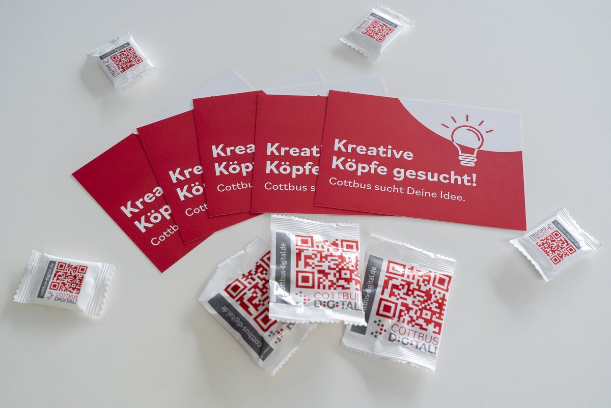 Flyer mit der Aufschrift "Kretive Köpfe gesucht!"
