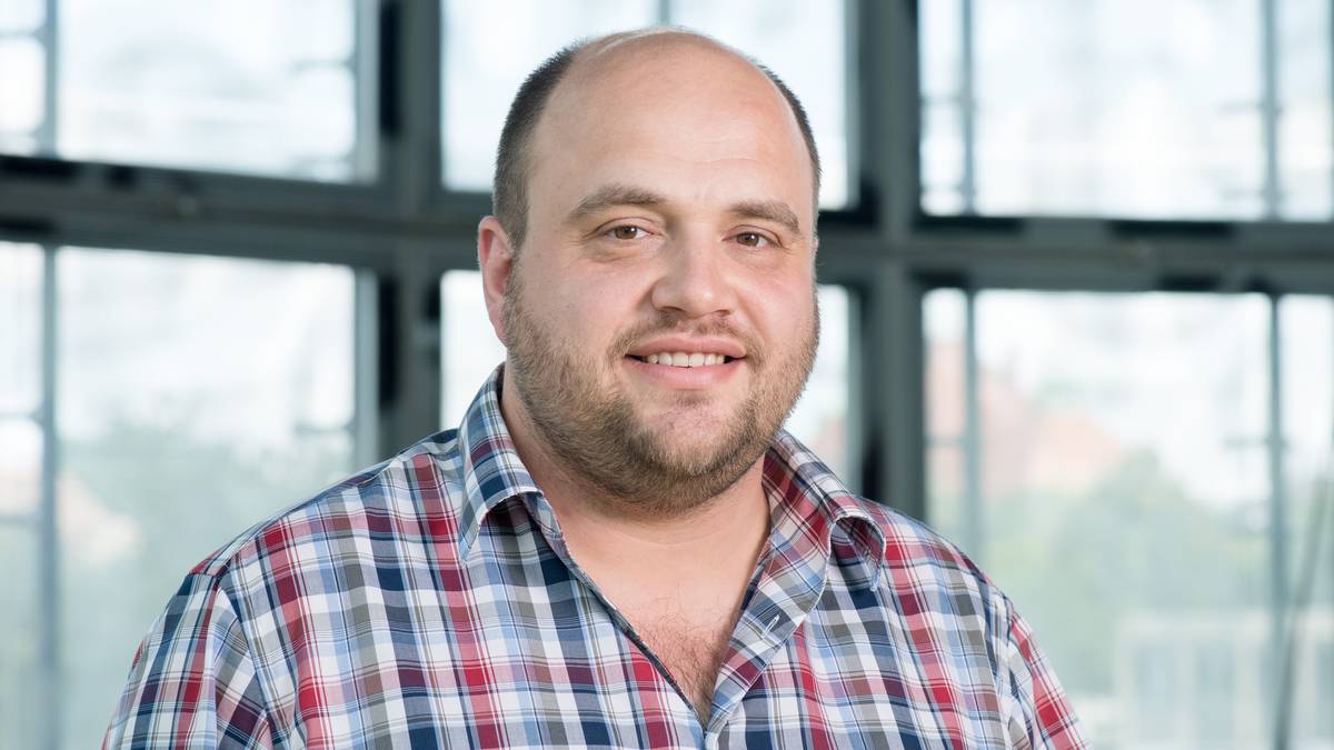 Lehrender im Orientierungsstudium für das Modul Mathematik Dr. rer. nat. Martin Strehler Dr. rer. nat Martin Strehler ist Lehrender im Modul Mathematik des Orientierungsstudiums Mathematik