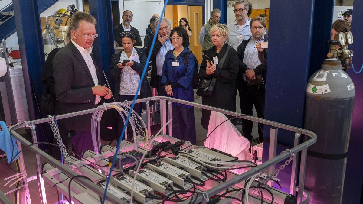 während der Präsentation im Labor, Foto BTU