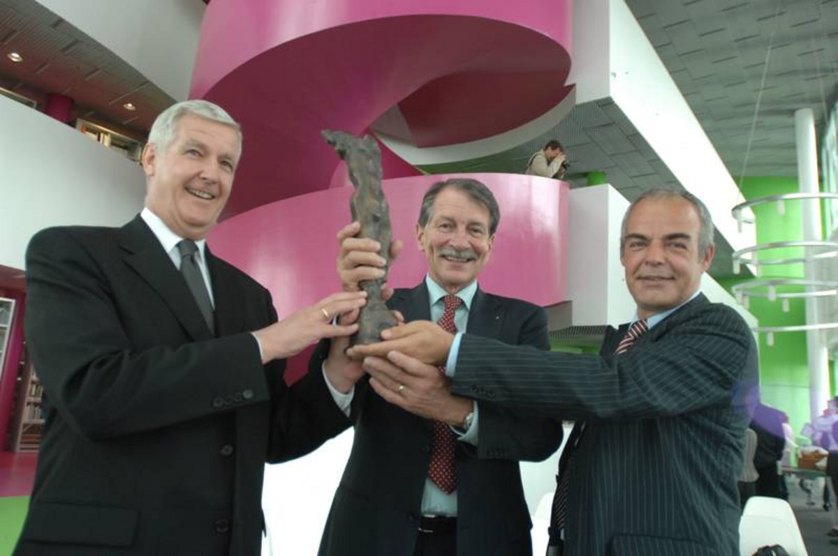 Am 10. Juli 2007 fand eine Präsentation anläßlich der Verleihung der "Großen Nike" im IKMZ statt.