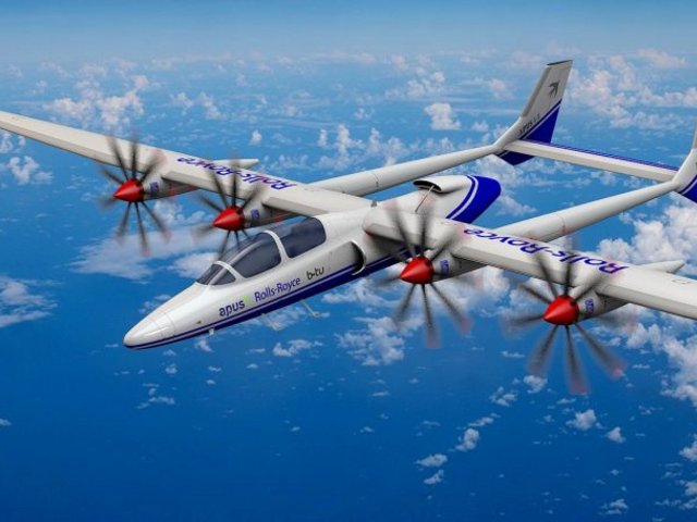 Das Hybridflugzeug Apus i5 in der Luft. Foto: APUS