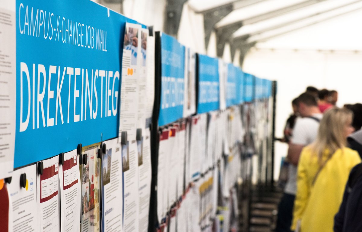 Aushänger auf der »campus-X-change«