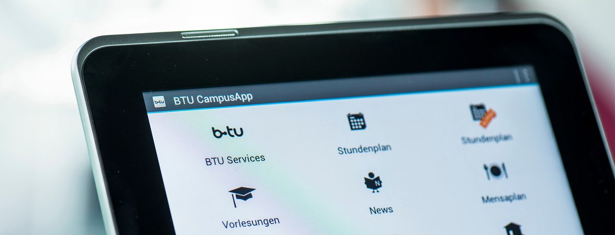 Tablet mit geöffneter BTU-App