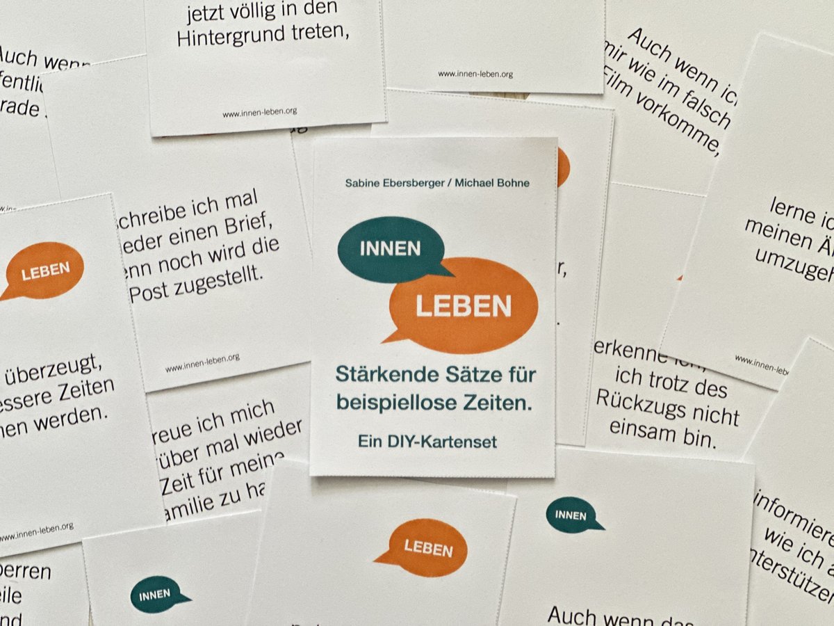 Das Foto zeigt das im Labor für Didaktik und Methoden ausleihbare Reflexionskartenset mit stärkenden Sätzen für beispiellose Zeiten. 