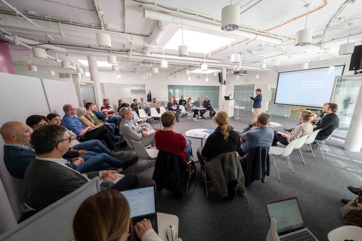 Teilnehmer:innen-Runde der des Abschlussworkshop Peer-to-peer Strategieberatung