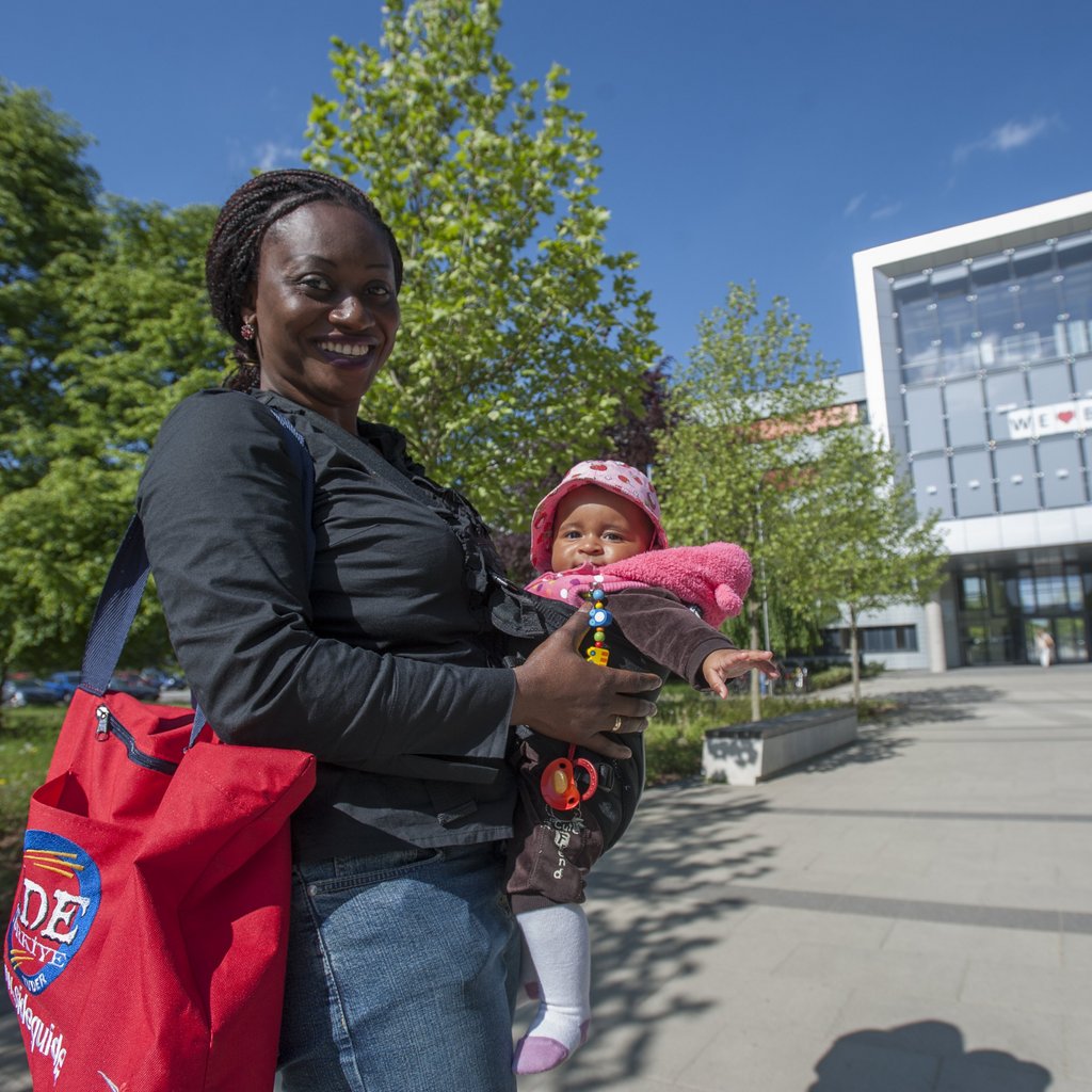 Vielfältige Familienmodelle werden zum Alltag Vielfältige Familienmodelle werden zum Alltag