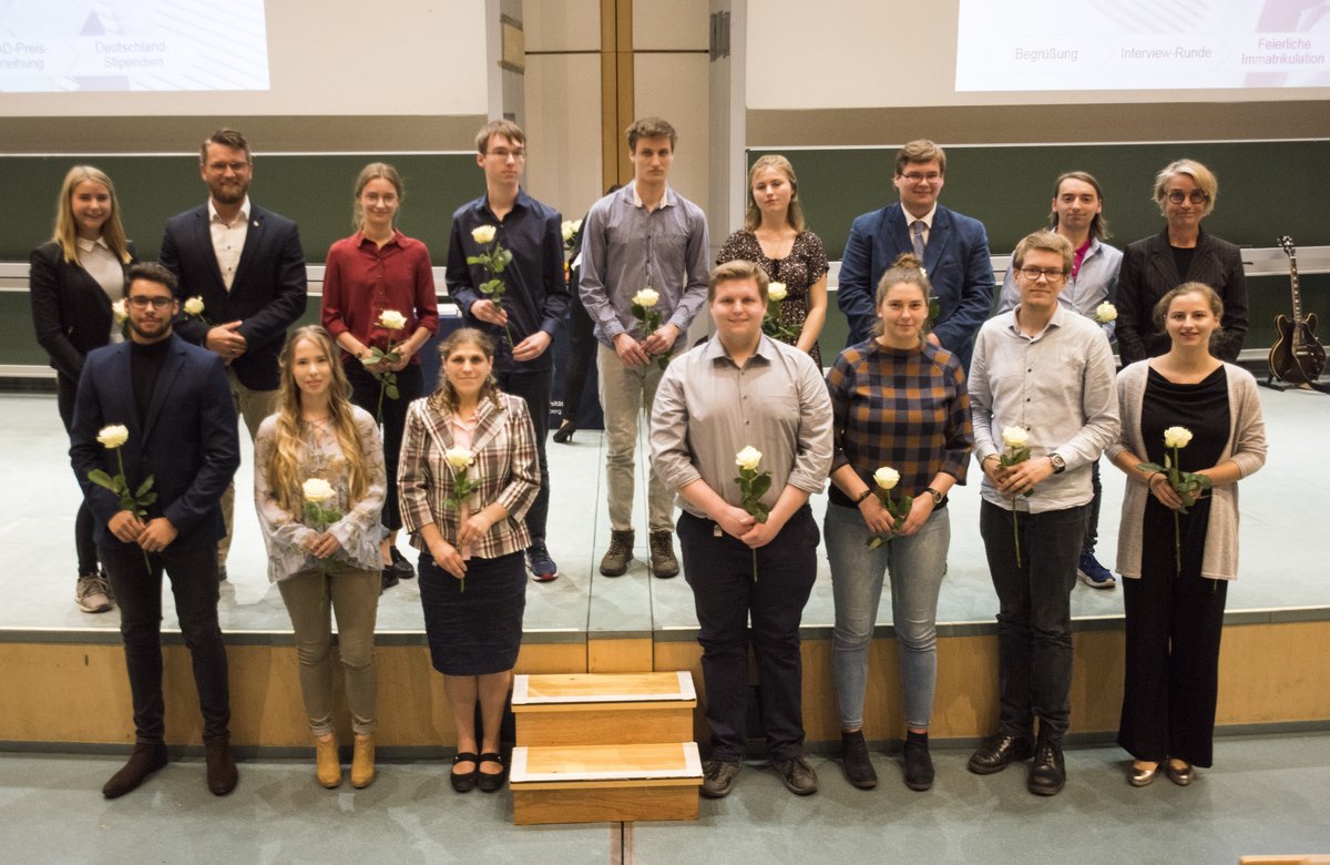 VertreterInnen vieler Studiengänge bei der feierlichen Immatrikulation 2019