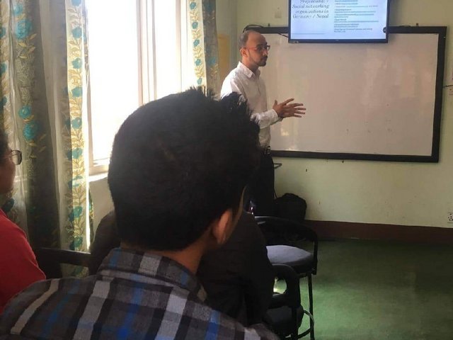 Alumnus Suman Budhathoki at an Alumni-Talk in Nepal
