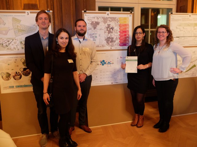 Gruppenbild des studentischen Gewinnerteams