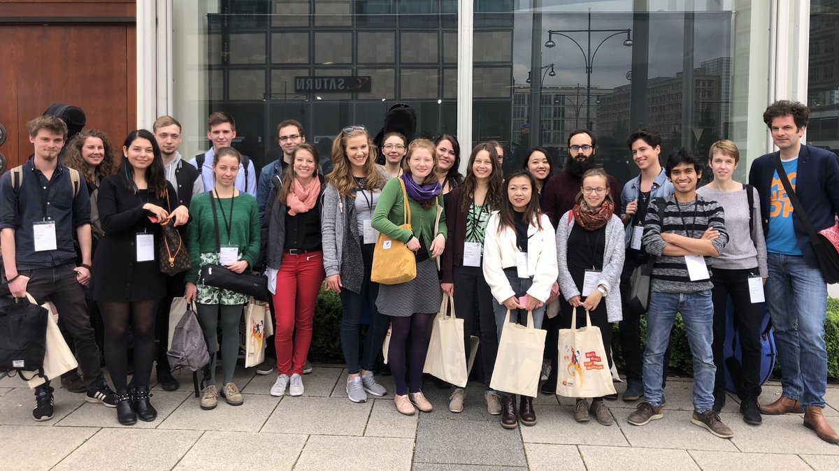 TeilnehmerInnen der Exkursion zum Kongress des Verbandes deutscher Musikschulen in Berlin