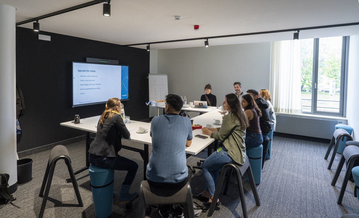 Vormittags absolvierten die Gewinner*innen Input- und Entwicklungs-Sessions bei der LEAG. (Foto: BTU, Ralf Schuster)