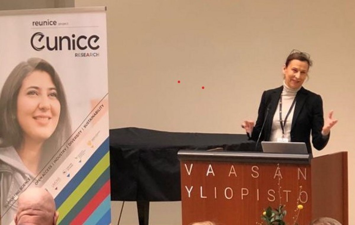 Prof. Gesine Grande während ihrer Rede