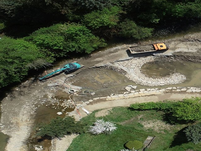 Einbau von Schneckenbuhnen