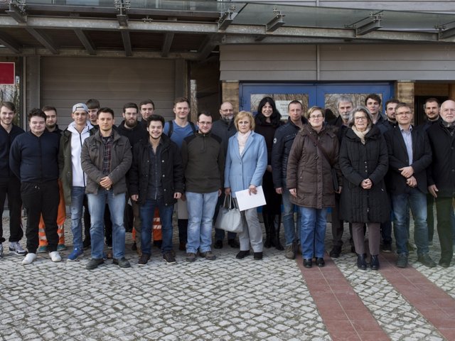 Gruppenfoto der Teilnehmenden am ersten Treffen zum dualen Studium im Bauingenieurwesen.