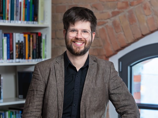 Portrait photo of Prof. Dr. Jan Steckel. Photo: MCC